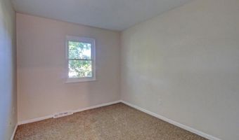 90 VILLAGE Dr, Dover, DE 19904