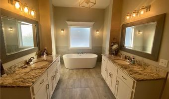 17895 168th St, Basehor, KS 66007