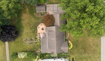 859 Country Club Ln, Ashland, OH 44805