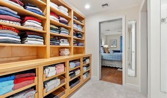 5 Myrtle Dr, Acton, MA 01720