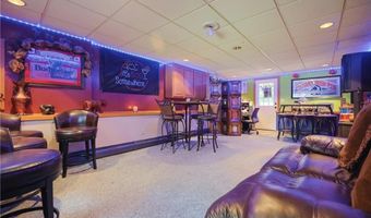 52 Urquhart St, Cranston, RI 02920