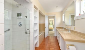 9175 BATESVILLE Rd, Afton, VA 22902