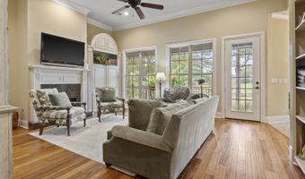 166 Woodlands Glen Cir, Brandon, MS 39047