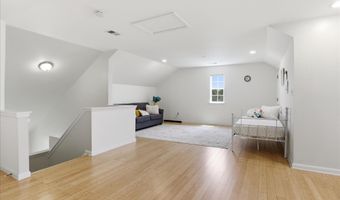 20385 BOWFONDS St, Ashburn, VA 20147