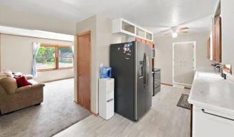 912 S 3rd Ave, Albert Lea, MN 56007