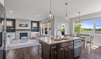 6644 Lamplight Dr, Albertville, MN 55301