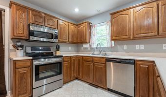 687 N Deer Lake Dr, Bloomfield, IN 47424