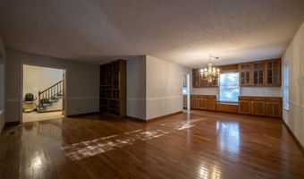 1690 Fairway Dr, Batesville, AR 72501