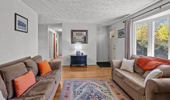 50 Circledale Dr, Cumberland, RI 02864