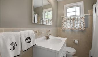 7205 RADNOR Rd, Bethesda, MD 20817