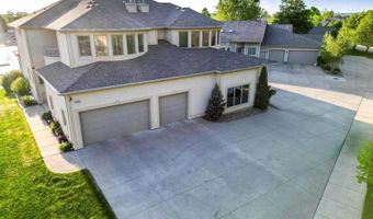 1408 Riverwood Dr, Bismarck, ND 58504
