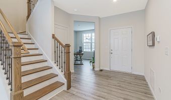531 Alpine Dr, Algonquin, IL 60102