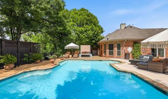14917 Oaks N Dr, Addison, TX 75254