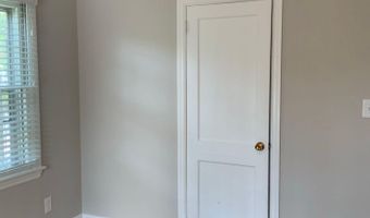 1101 N Poplar St, Aberdeen, NC 28315