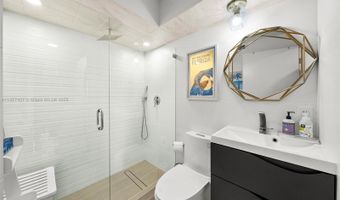 20515 E Country Club Dr 1547, Aventura, FL 33180