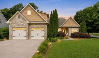 17 Maple Grove Dr, Adairsville, GA 30103
