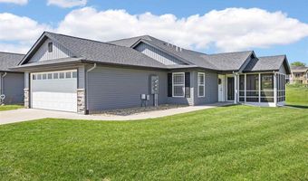 3714 Bluebird Dr SW, Cedar Rapids, IA 52404