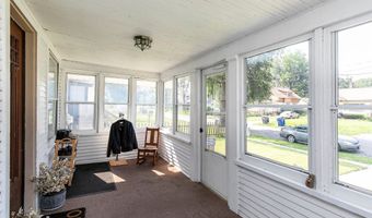 1427 Mattern Ave, Des Moines, IA 50316