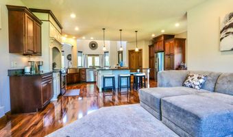 2410 Quail Run Blvd, Aberdeen, SD 57401