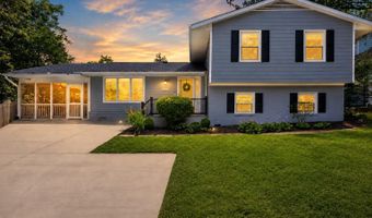3831 N VERNON St N, Arlington, VA 22207