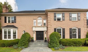 8809 SAUNDERS Ln, Bethesda, MD 20817