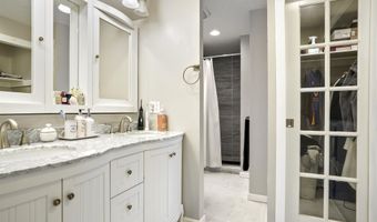 15 Roosevelt Dr, Bedford, NH 03110