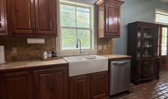 2089 Main Hwy, Arnaudville, LA 70512