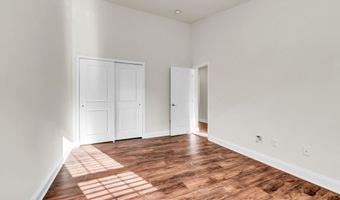 10 Putnam Ln 10, Danbury, CT 06810