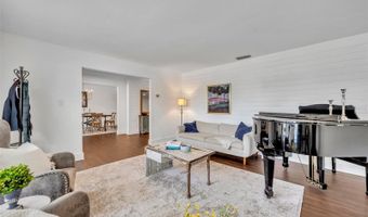 137 N SPRING LAKE Dr, Altamonte Springs, FL 32714