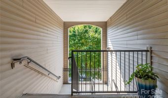 332 Appeldoorn Cir, Asheville, NC 28803