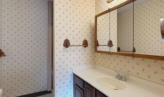 66 Sunset Ave, Buffalo, WY 82834