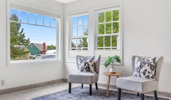 3543 HARRISON Dr, Astoria, OR 97103