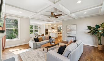 2354 N QUEBEC St, Arlington, VA 22207