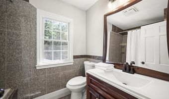 85 Lawton Rd, Canton, CT 06019