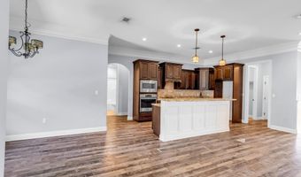 709 Champagne Dr, Biloxi, MS 39532