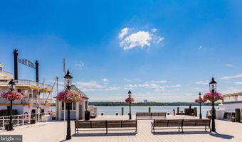 1857 POTOMAC GREENS Dr, Alexandria, VA 22314