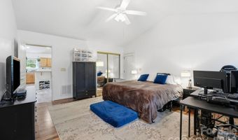51 Sunview Cir, Arden, NC 28704
