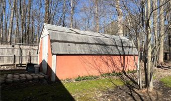 5123 4th Ave, Andover, OH 44003
