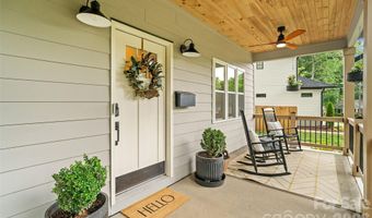 1900 Arnold Dr, Charlotte, NC 28205