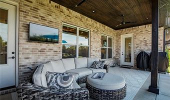 8704 W Flycatcher Pl, Bentonville, AR 72713