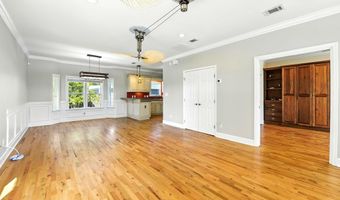 40 Myrtle St, Apalachicola, FL 32320