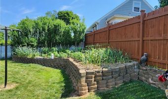 212 S Spruce St, East Providence, RI 02914
