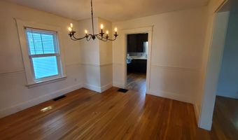 84 14th St, Bangor, ME 04401