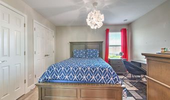 7401 PARADISO Dr, Apollo Beach, FL 33572