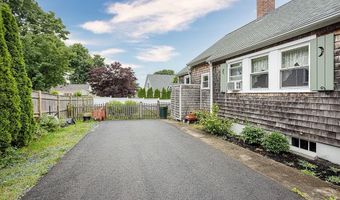 50 Cole St, Jamestown, RI 02835