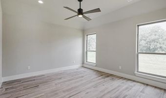 2084 Glenhollow Dr, Weatherford, TX 76088