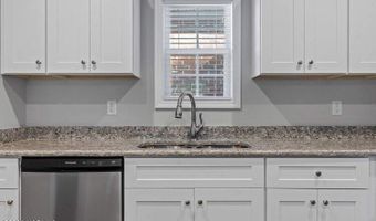 800 Lighthorse Cir, Aberdeen, NC 28315
