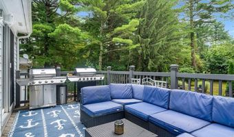 18 Magnolia Ln, Coventry, RI 02816