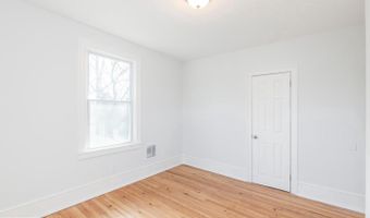 114 WALNUT St, Audubon, NJ 08106