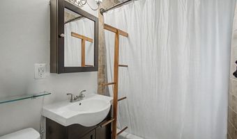 206 N TRENTON St 206-3, Arlington, VA 22203